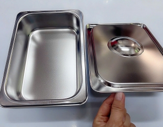 Khay inox, vị khách đồng hành trong mọi bữa tiệc tại Xuân Lộc